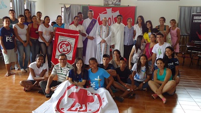 Jovens da Diocese de Guaratinga (MT) em reunião