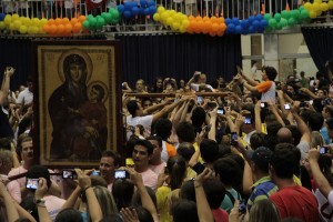 Símbolos da JMJ foram acolhidos pela juventude da Arquidiocese de Florianópolis (SC)
