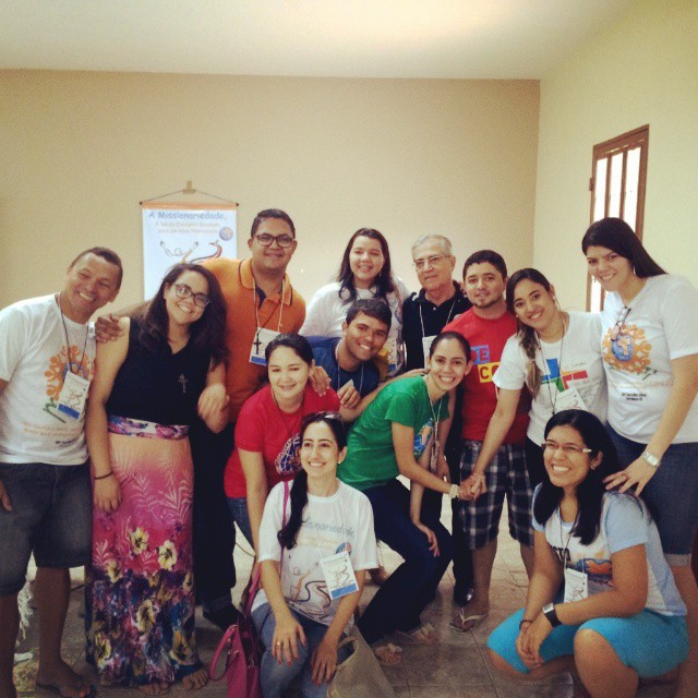 Jovens do Regional NE 1 e coordenador do MCC Nacional João Barciela