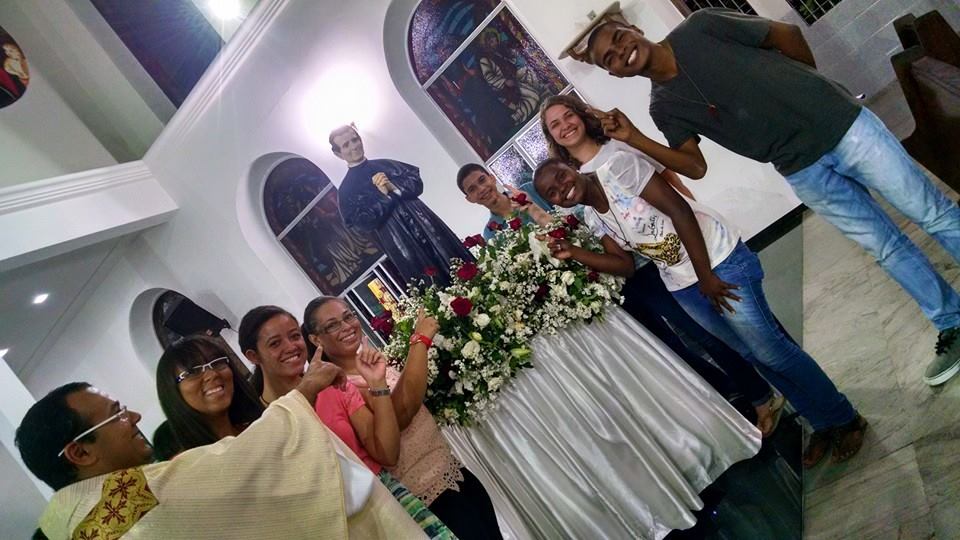 Jovens do Movimento Auxilia